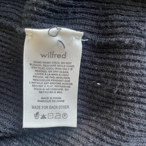 Aritzia Wilfred button down cardigan size Xs - Picture 3 of 5